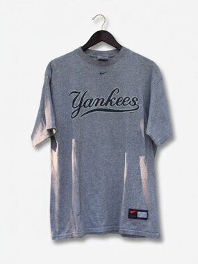 VTG Nike Team New York Yankees Vintage Graphic T-Shirt XL